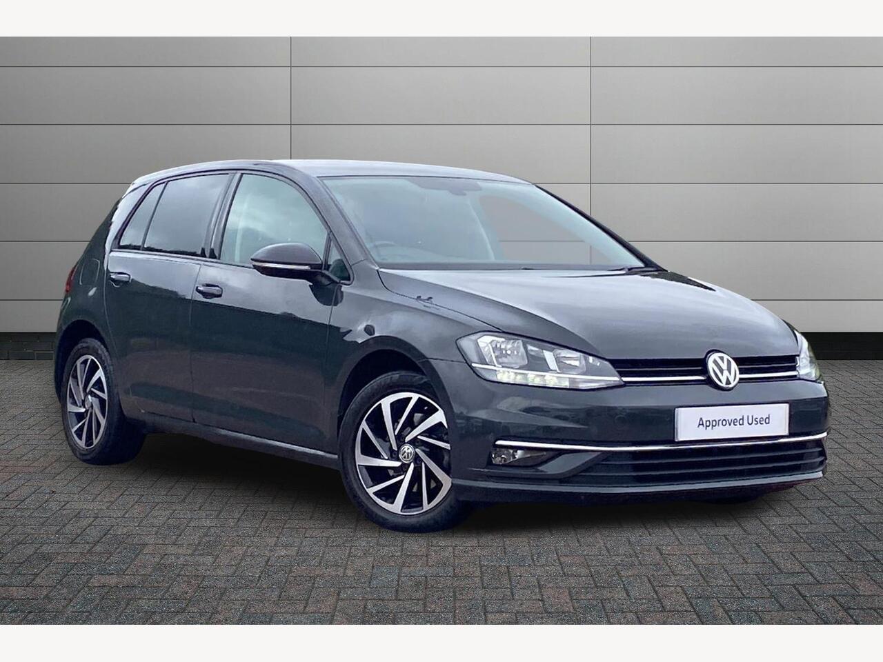 Main listing image - Volkswagen Golf