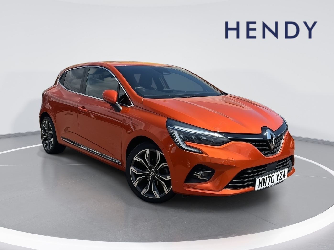 Main listing image - Renault Clio