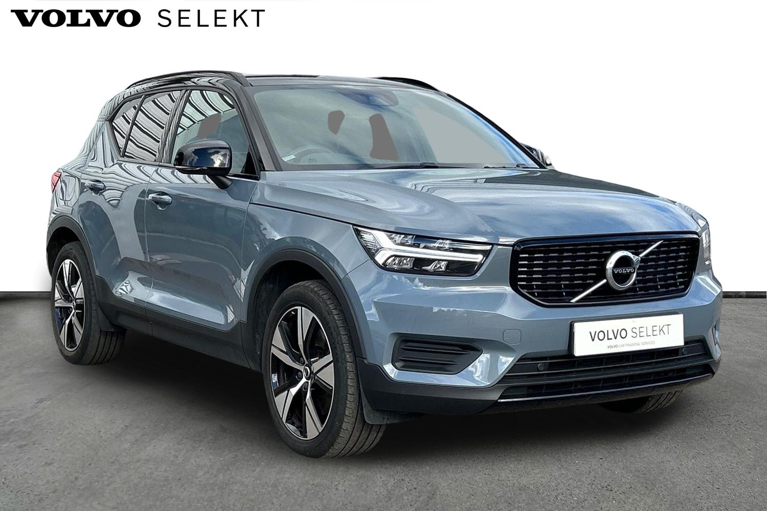 Main listing image - Volvo XC40 Recharge