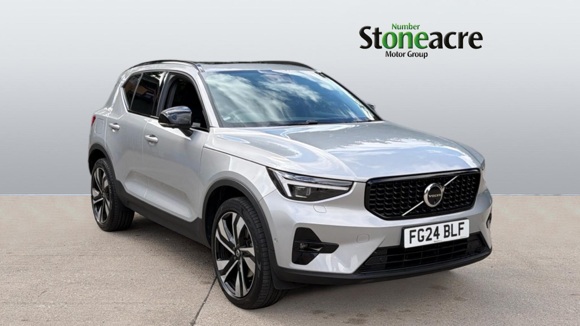 Main listing image - Volvo XC40