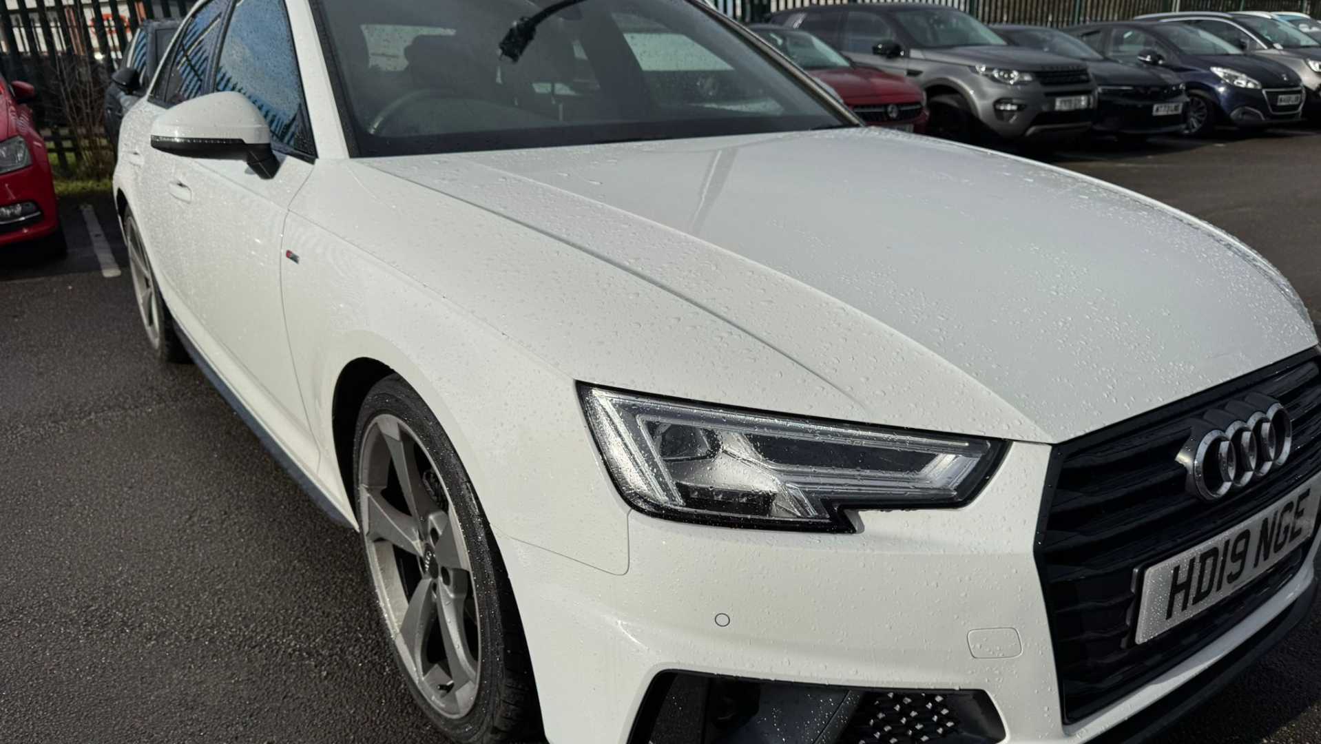 Main listing image - Audi A4