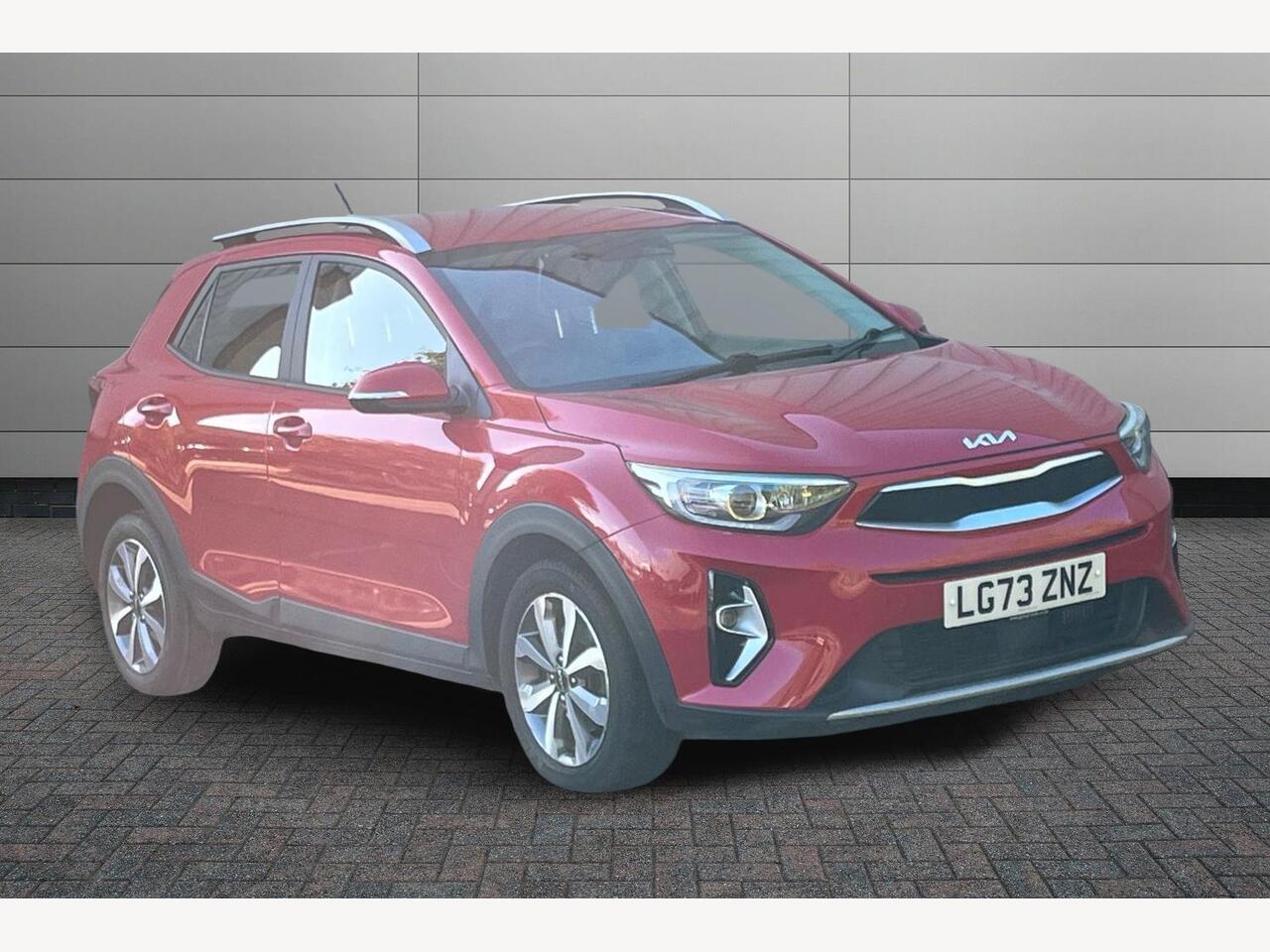 Main listing image - Kia Stonic