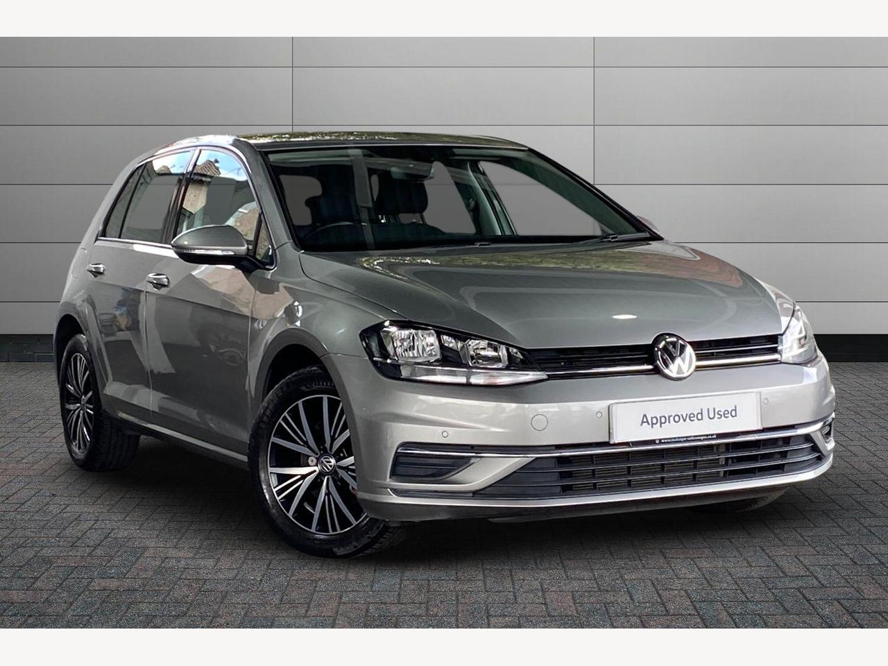 Main listing image - Volkswagen Golf