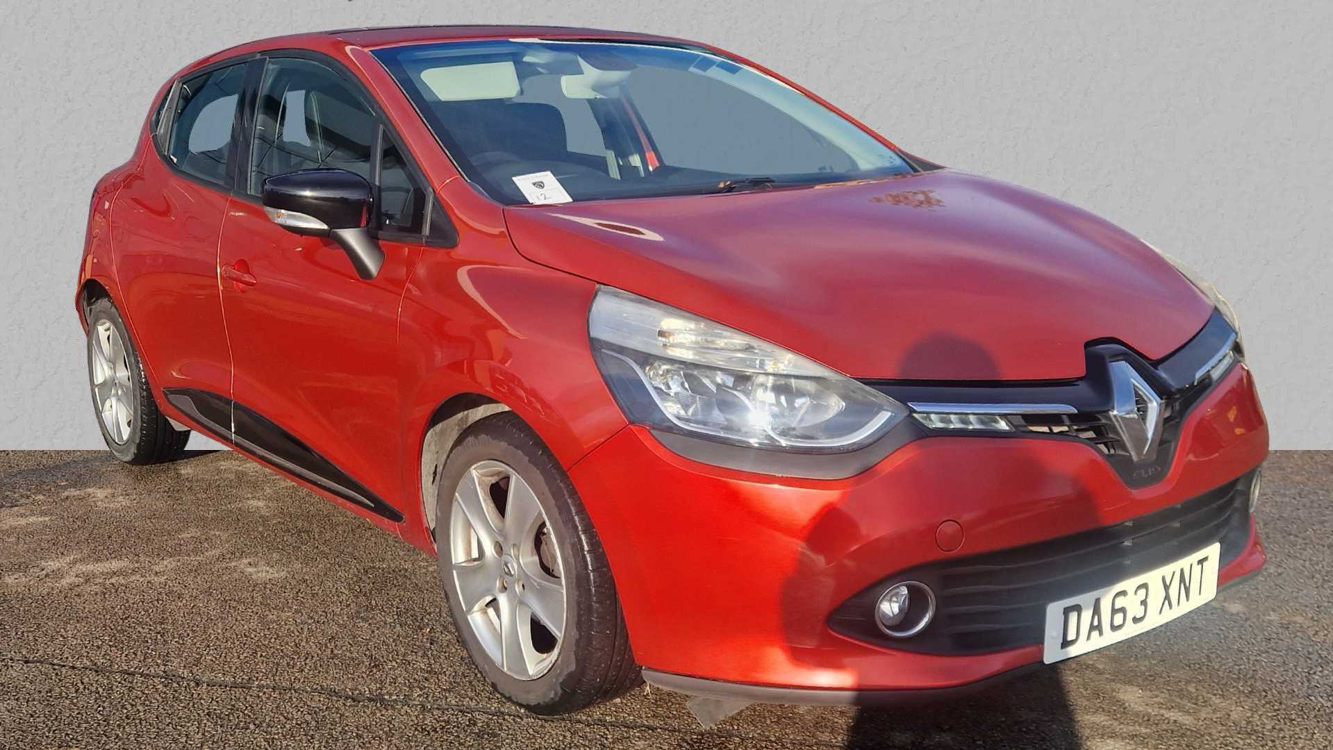 Main listing image - Renault Clio