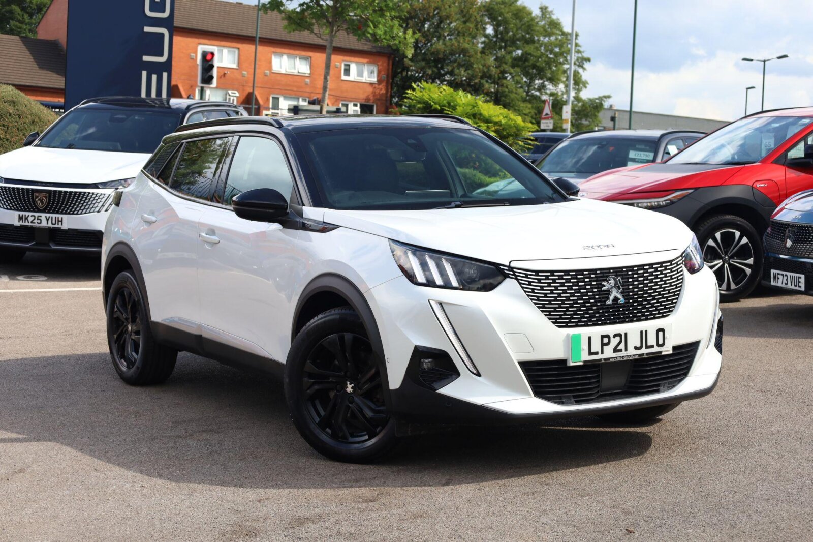 Main listing image - Peugeot e-2008