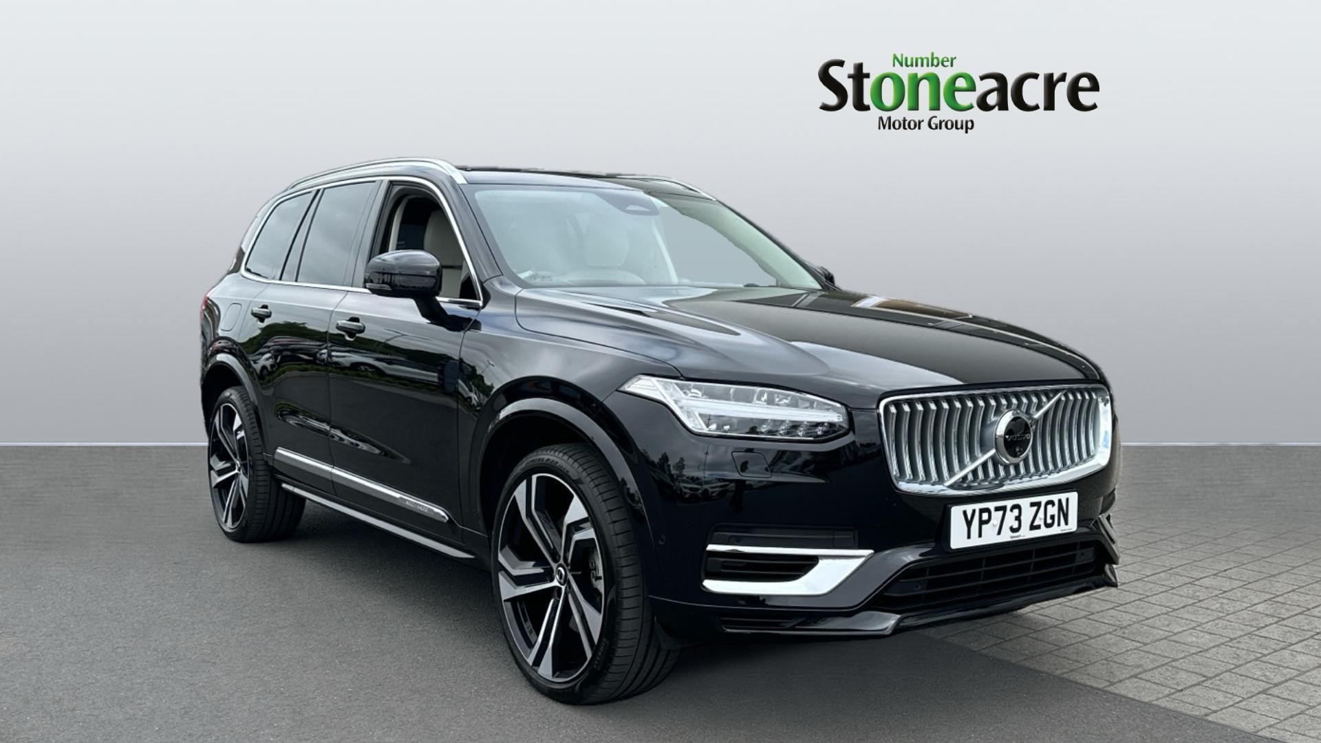 Main listing image - Volvo XC90