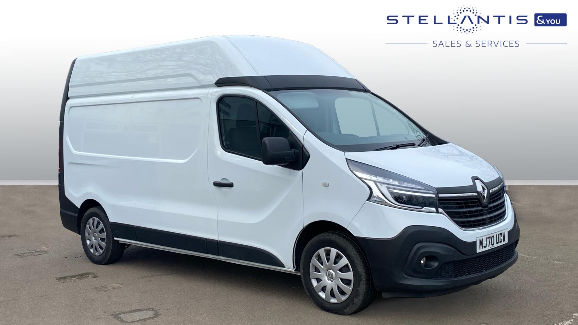 Main listing image - Renault Trafic