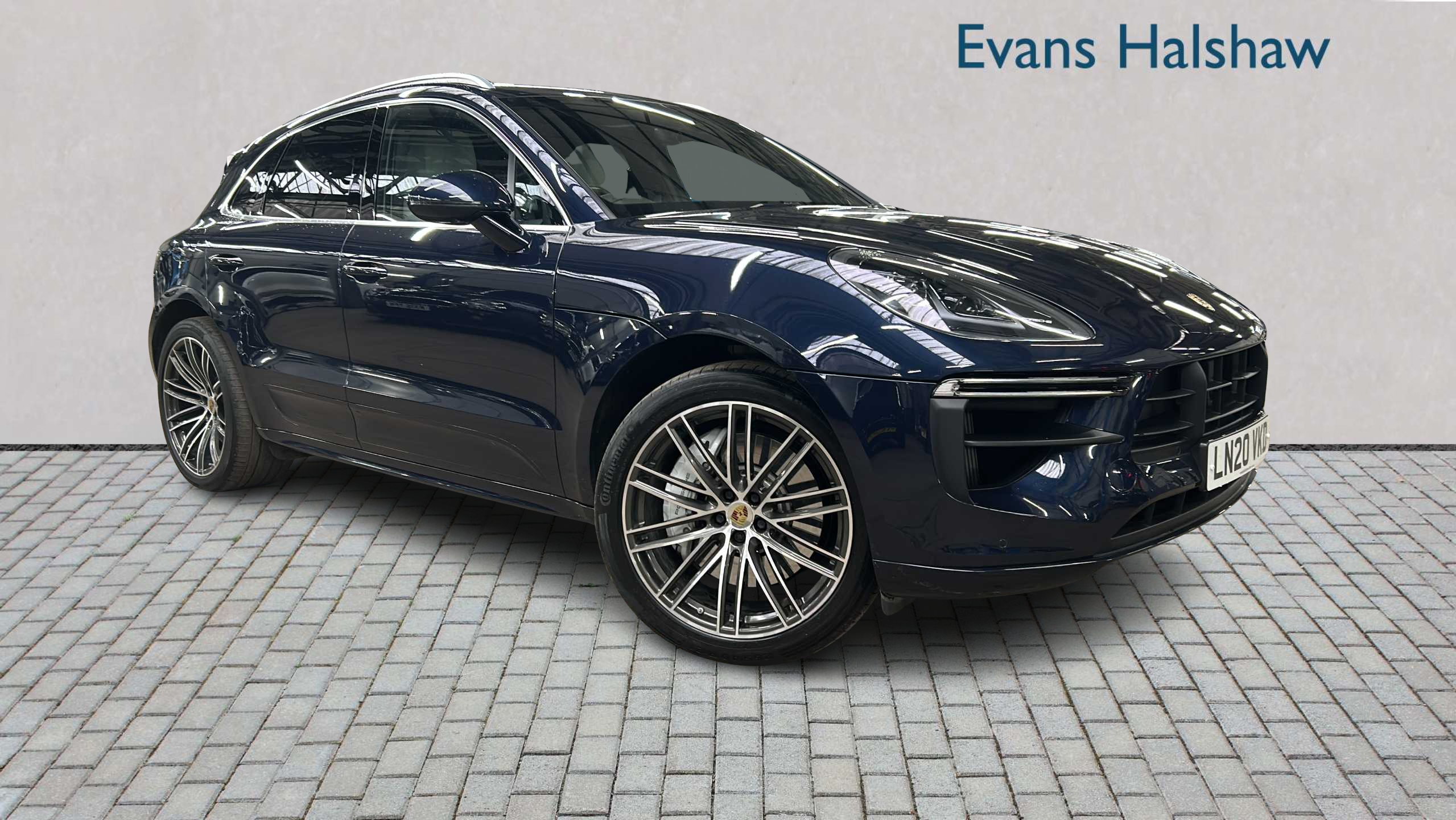 Main listing image - Porsche Macan