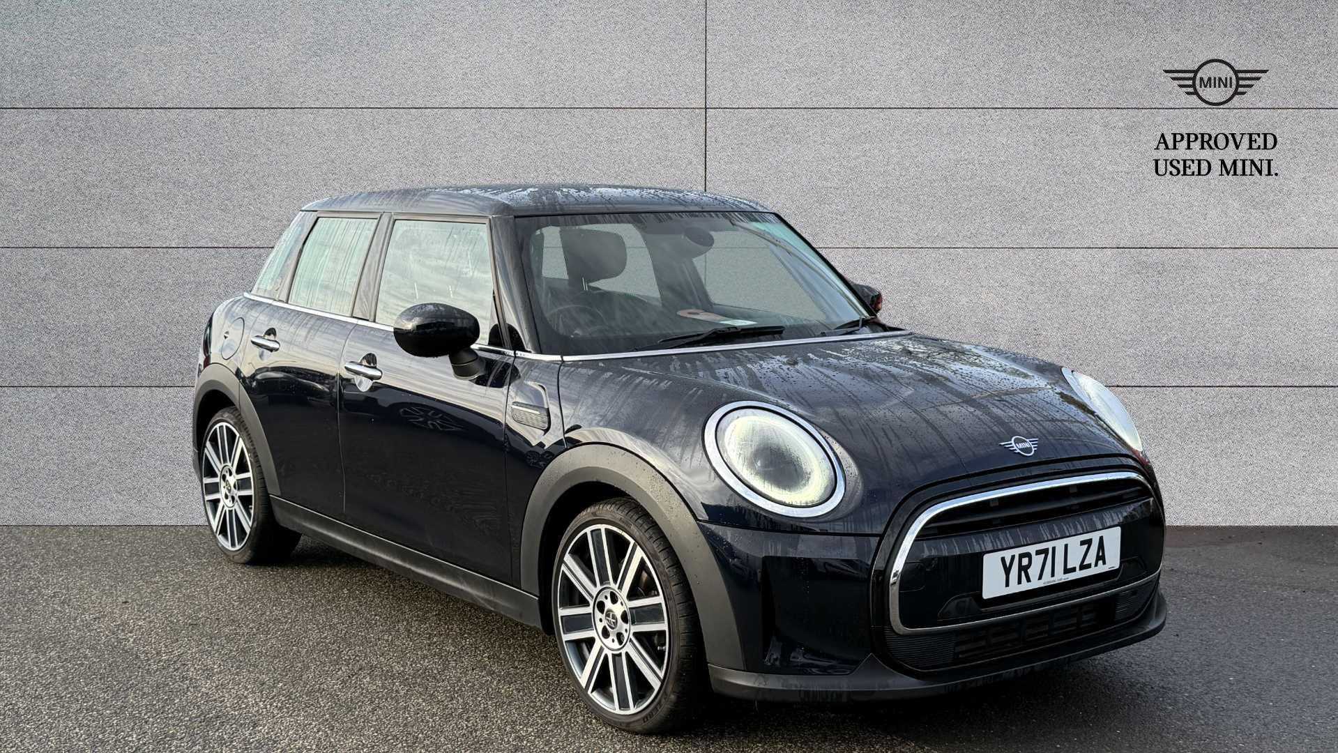 Main listing image - MINI Hatchback 5dr