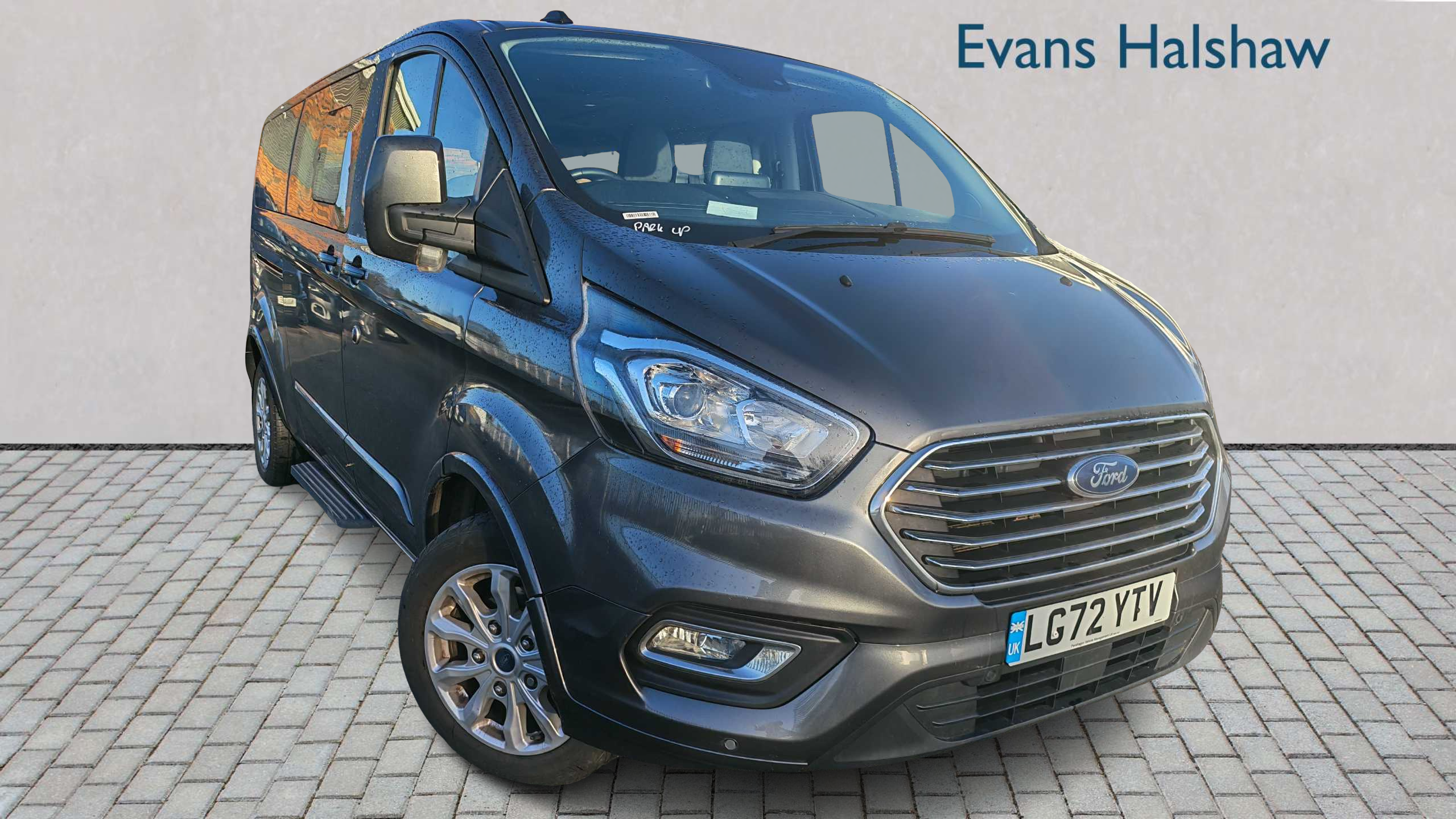 Main listing image - Ford Tourneo Custom