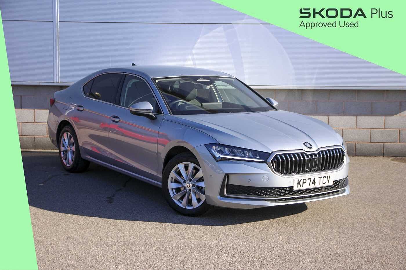 Main listing image - Skoda Superb