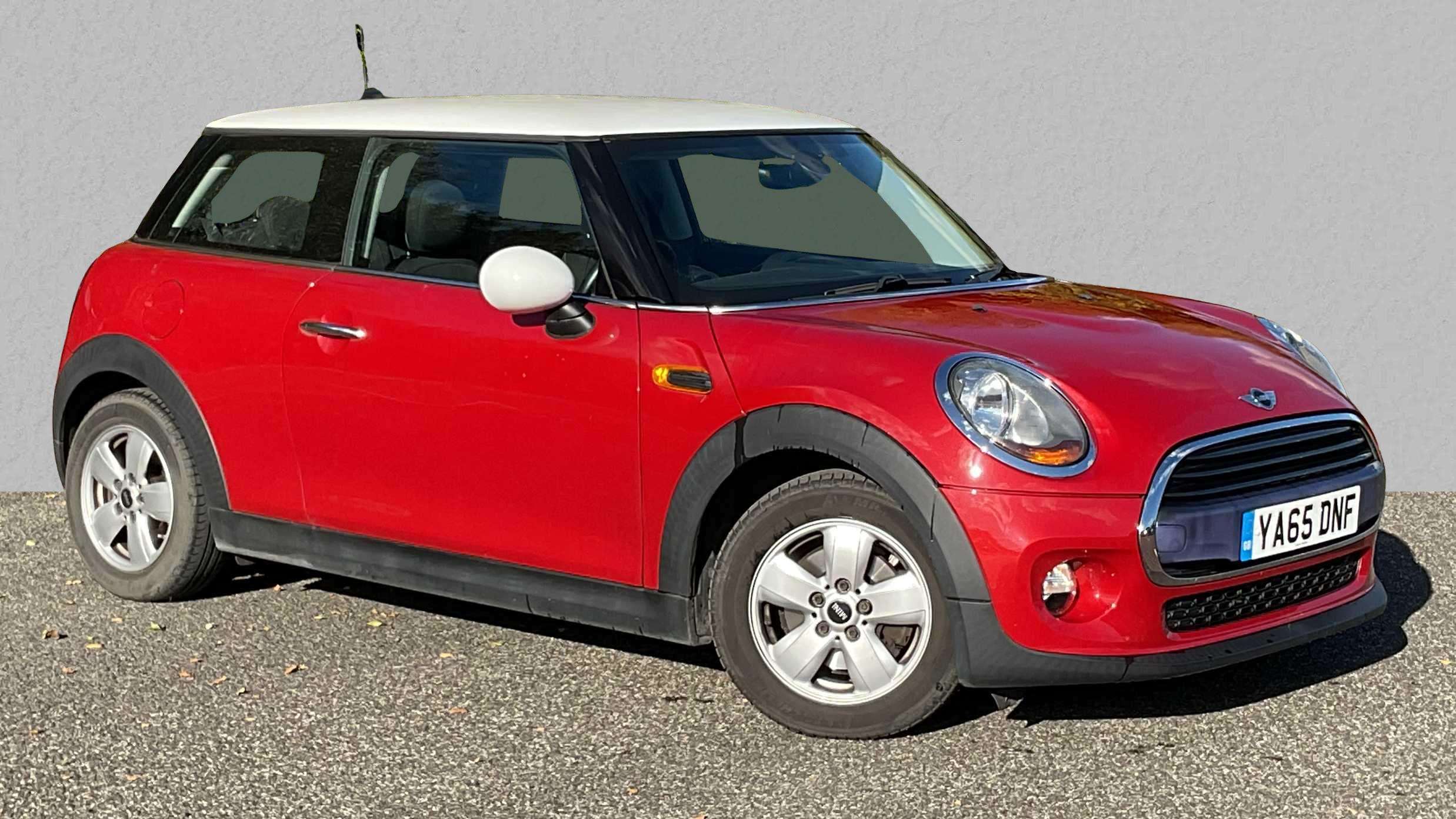 Main listing image - MINI Hatchback