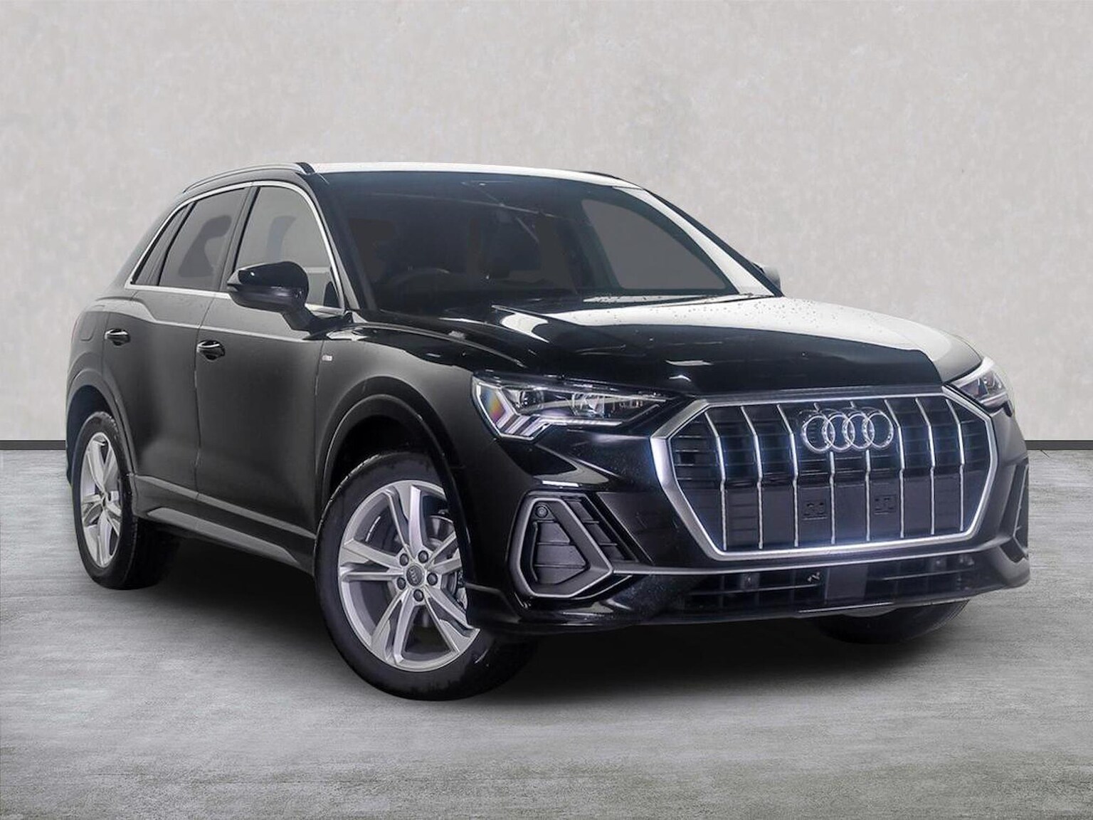 Main listing image - Audi Q3