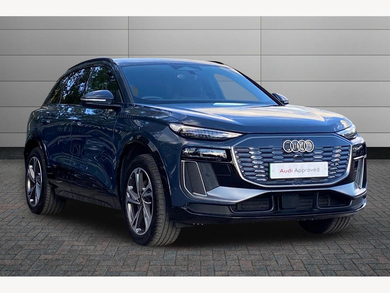 Main listing image - Audi Q6