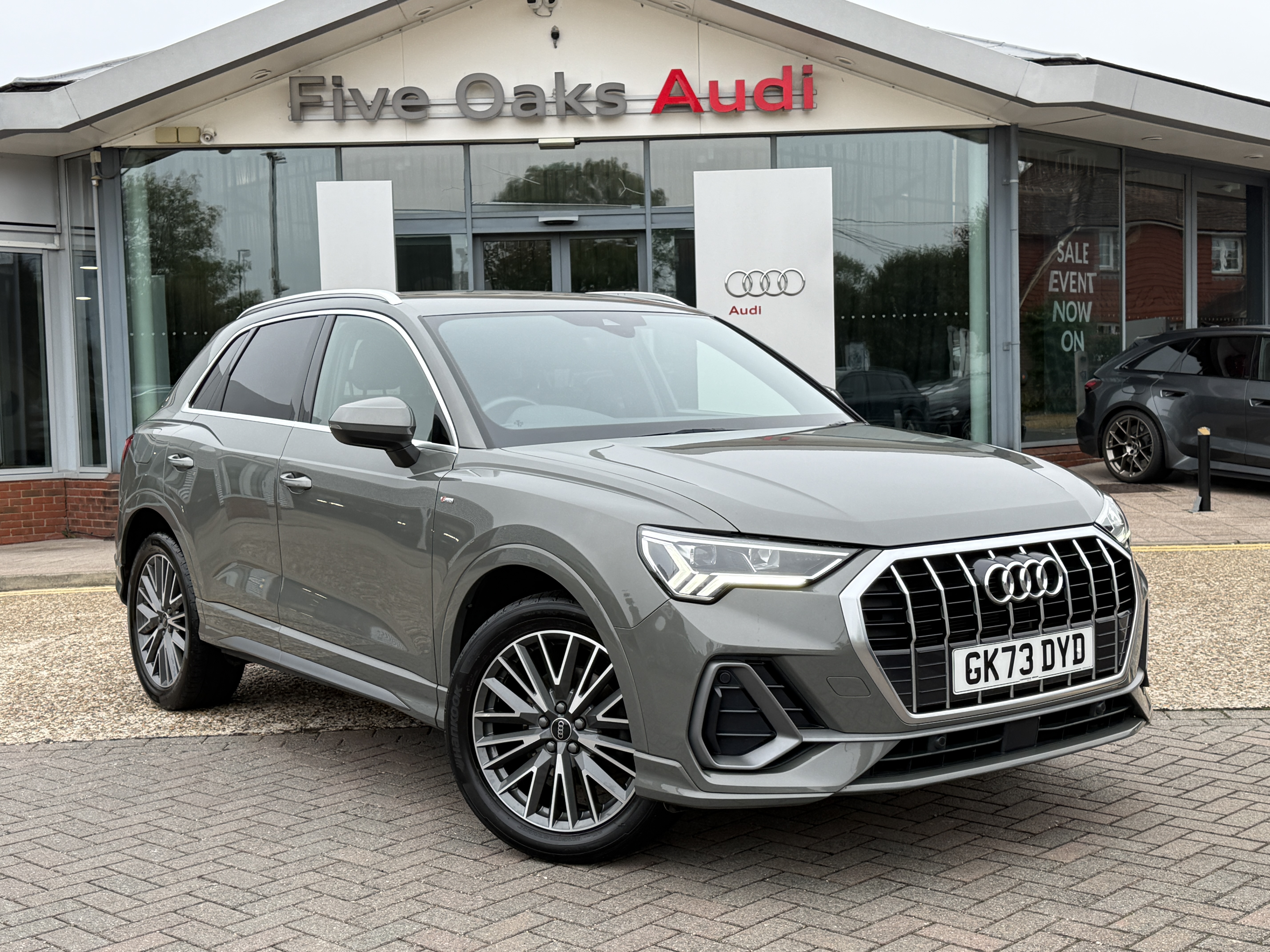 Main listing image - Audi Q3