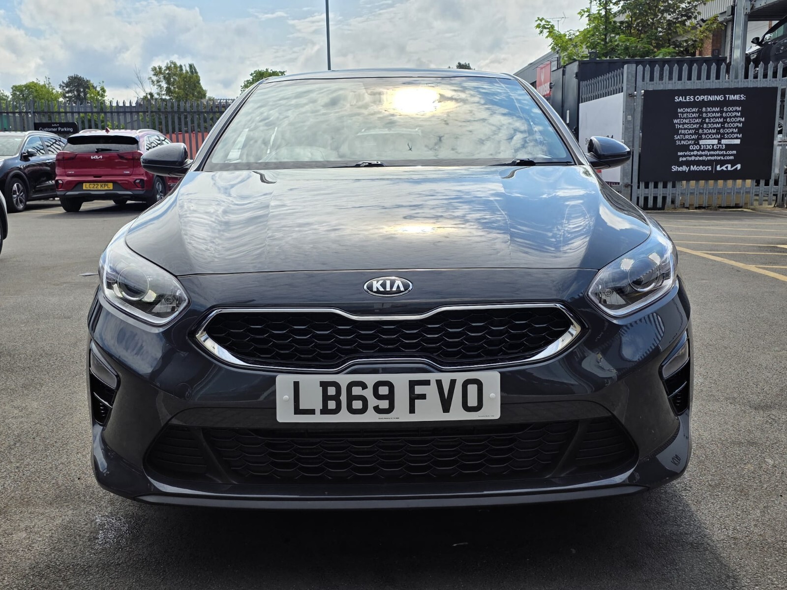 Main listing image - Kia Ceed