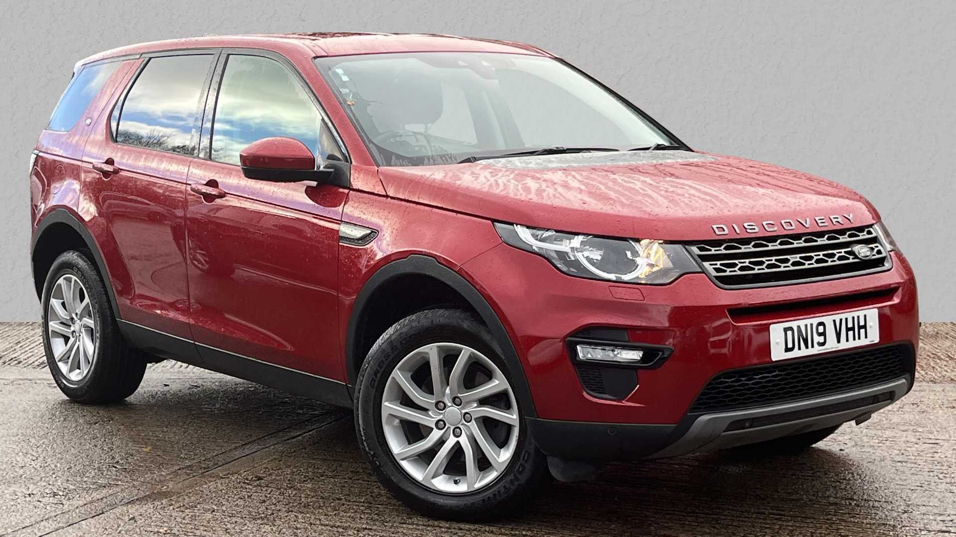 Main listing image - Land Rover Discovery Sport