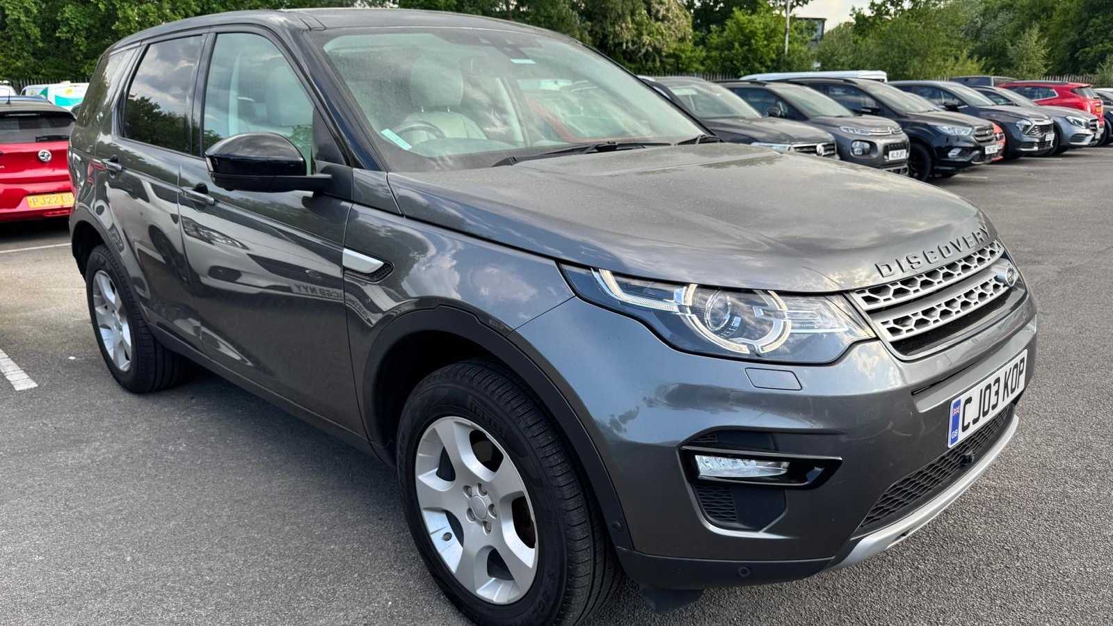 Main listing image - Land Rover Discovery Sport