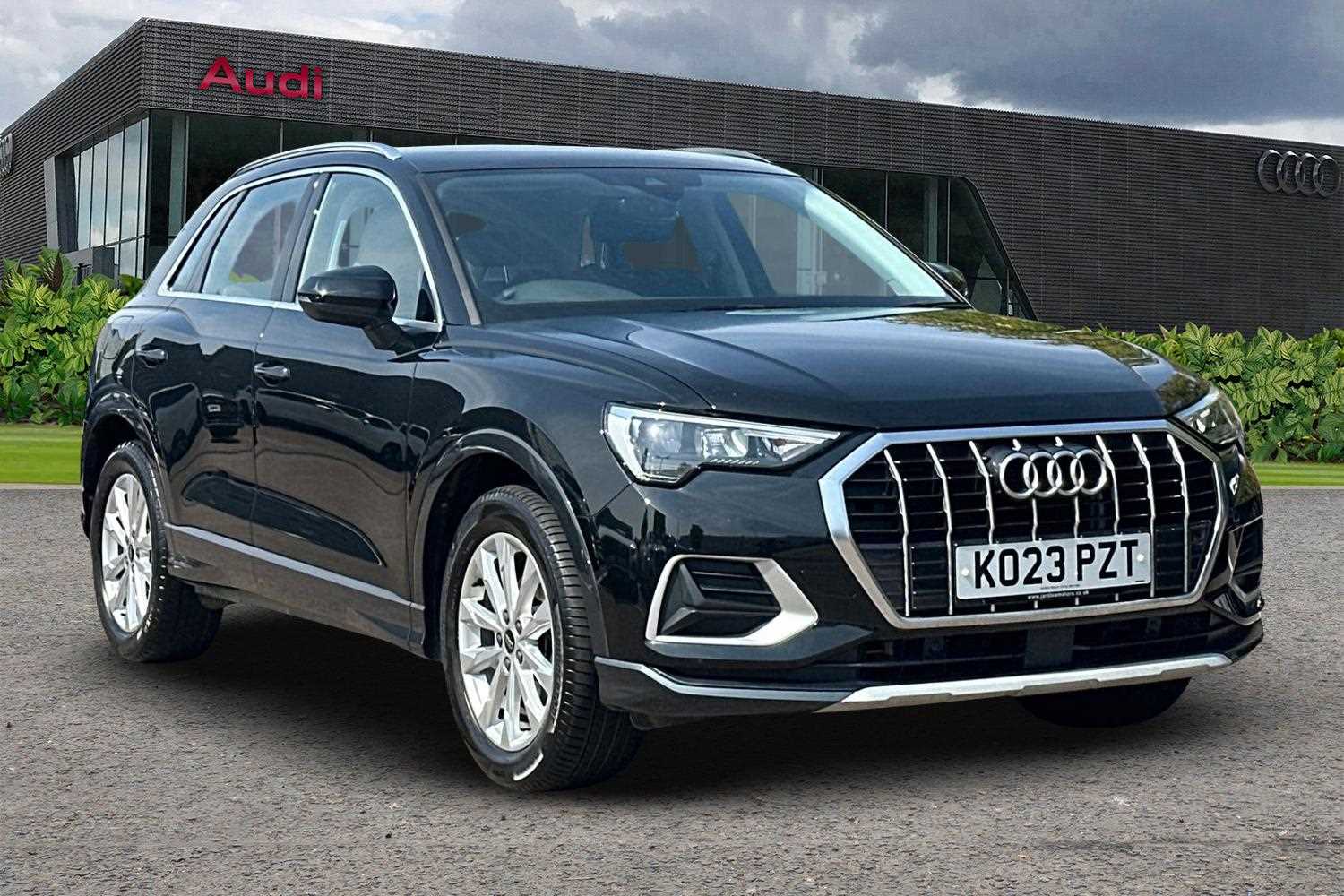 Main listing image - Audi Q3