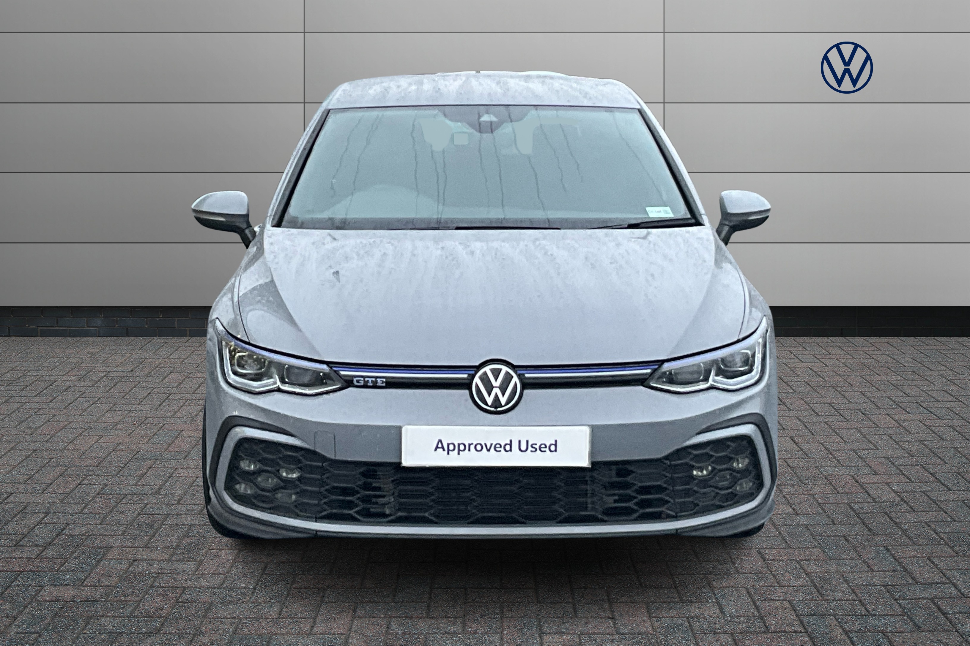 Main listing image - Volkswagen Golf GTE