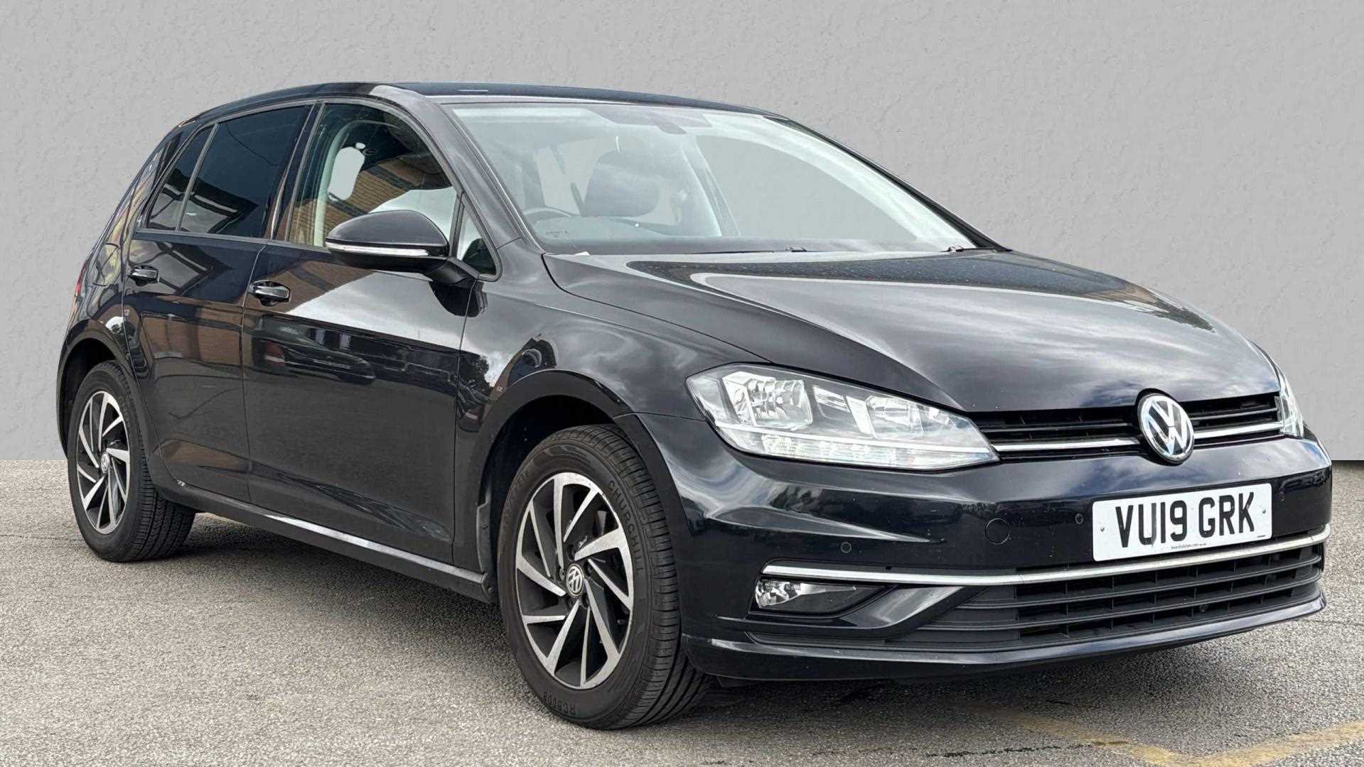 Main listing image - Volkswagen Golf