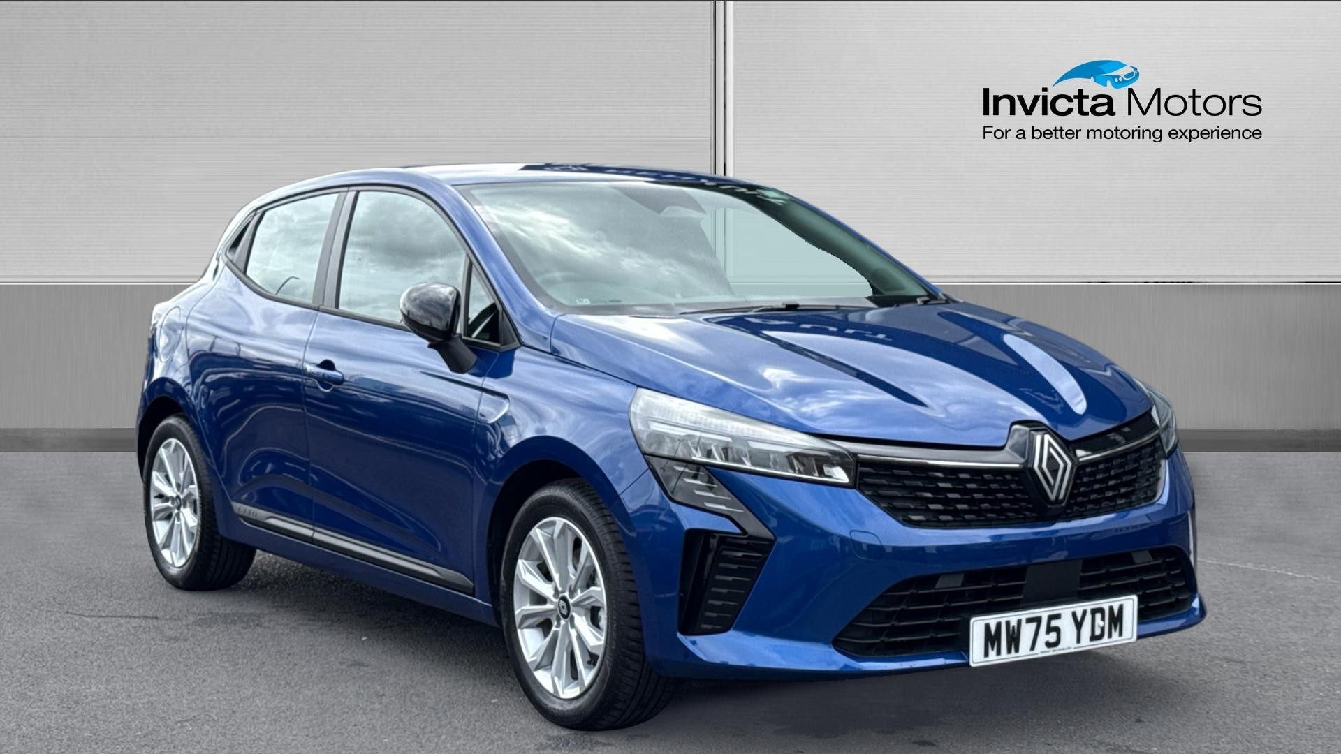 Main listing image - Renault Clio