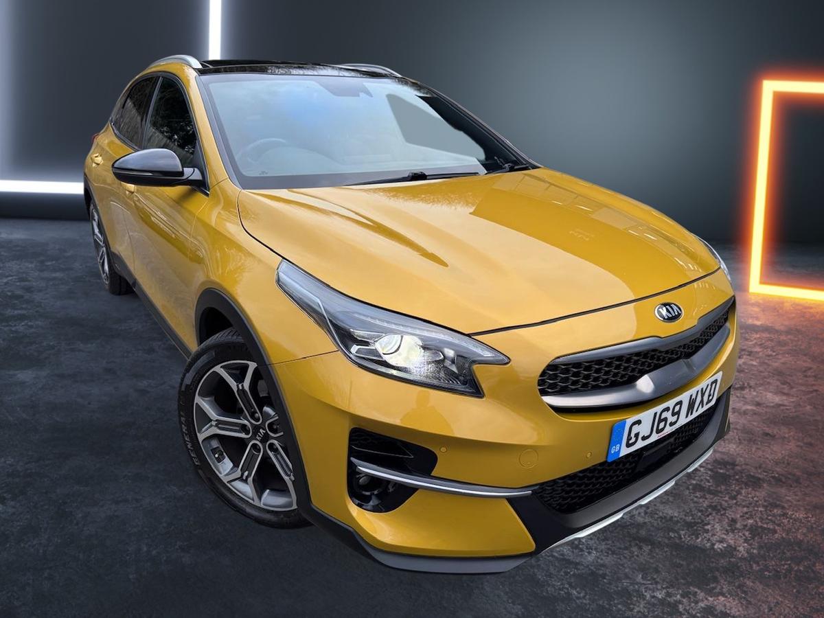 Main listing image - Kia XCeed