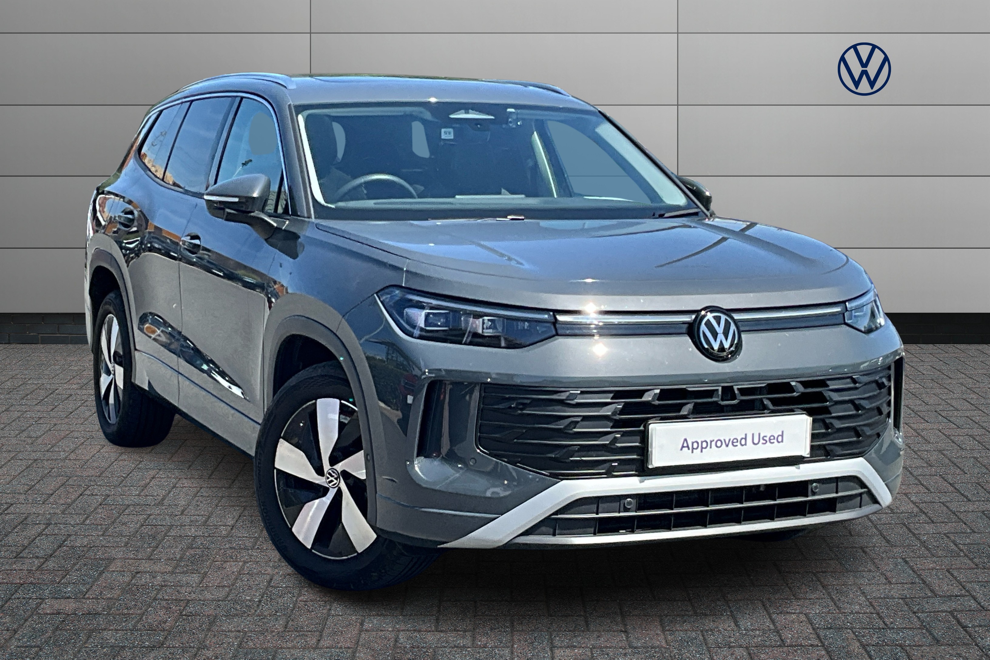 Main listing image - Volkswagen Tayron