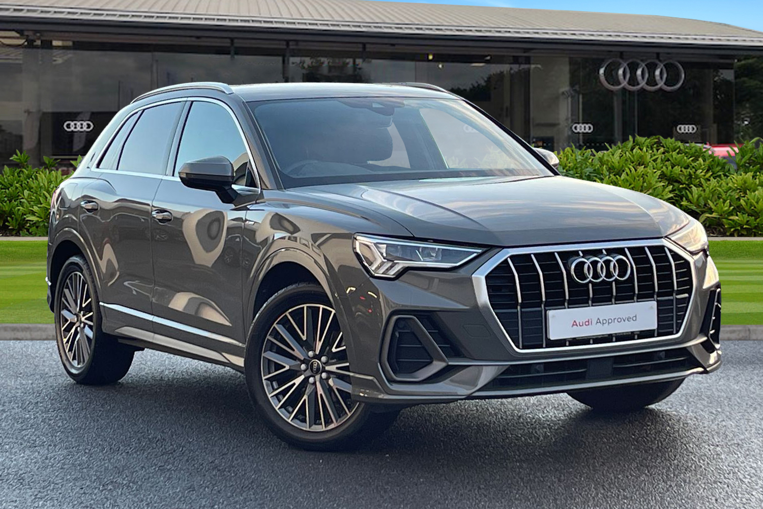 Main listing image - Audi Q3