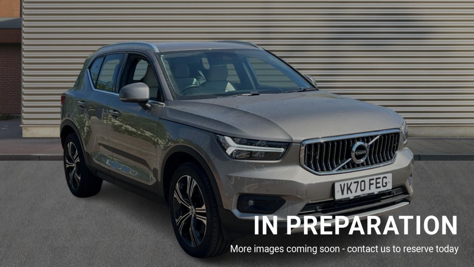Main listing image - Volvo XC40 Recharge