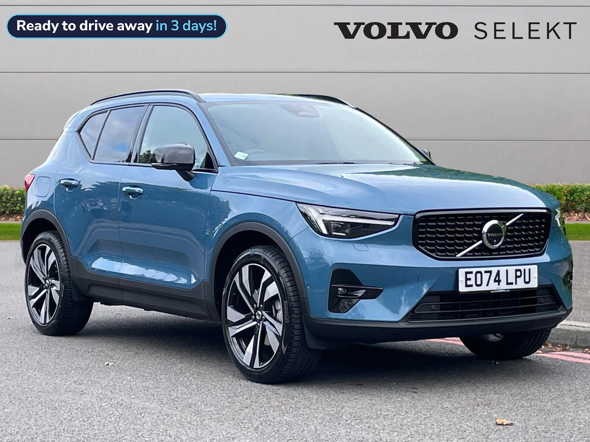 Main listing image - Volvo XC40