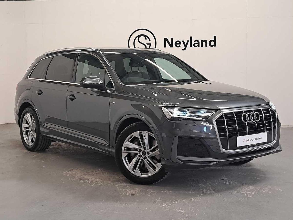 Main listing image - Audi Q7