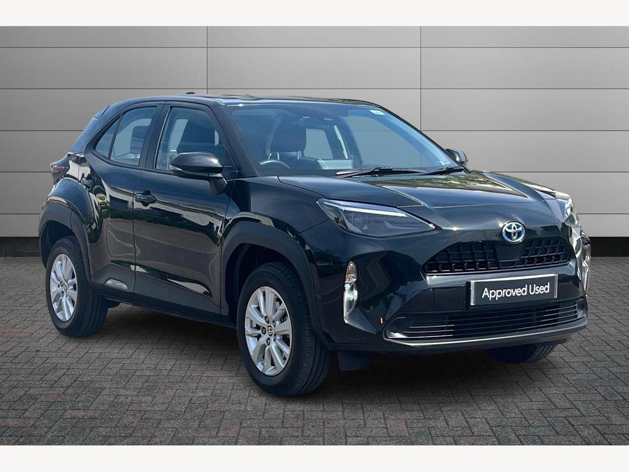 Main listing image - Toyota Yaris Cross