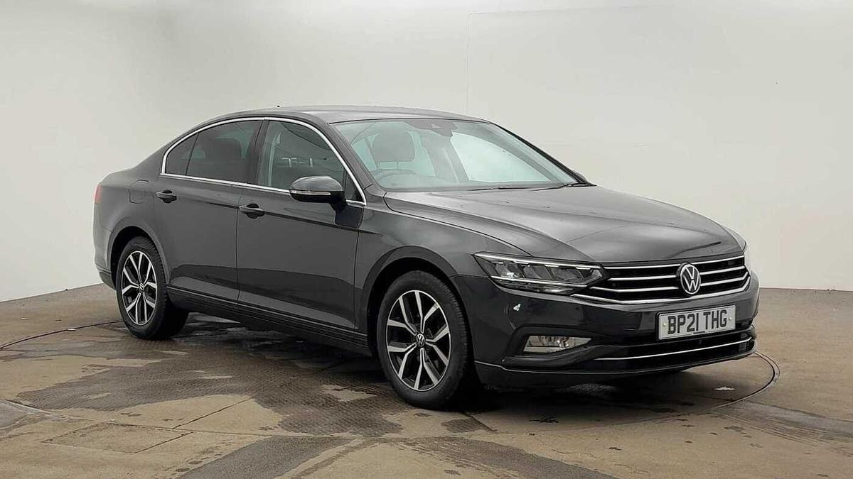 Main listing image - Volkswagen Passat