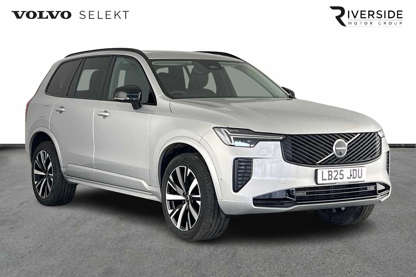 Main listing image - Volvo XC90