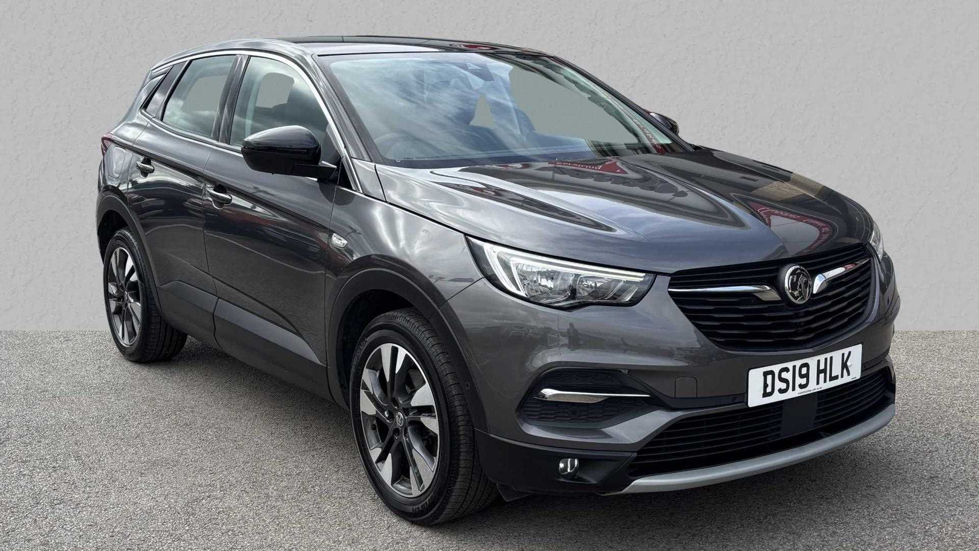 Main listing image - Vauxhall Grandland X