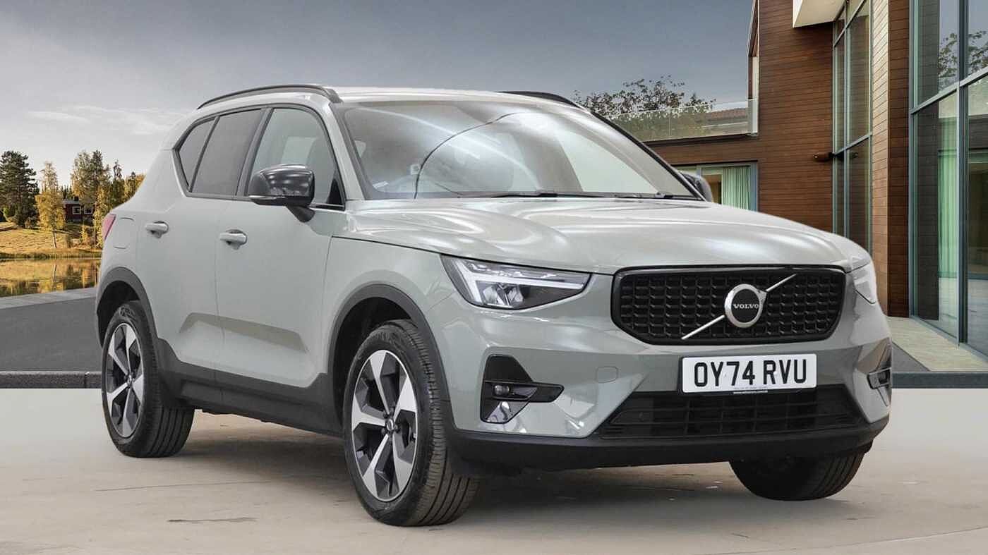 Main listing image - Volvo XC40