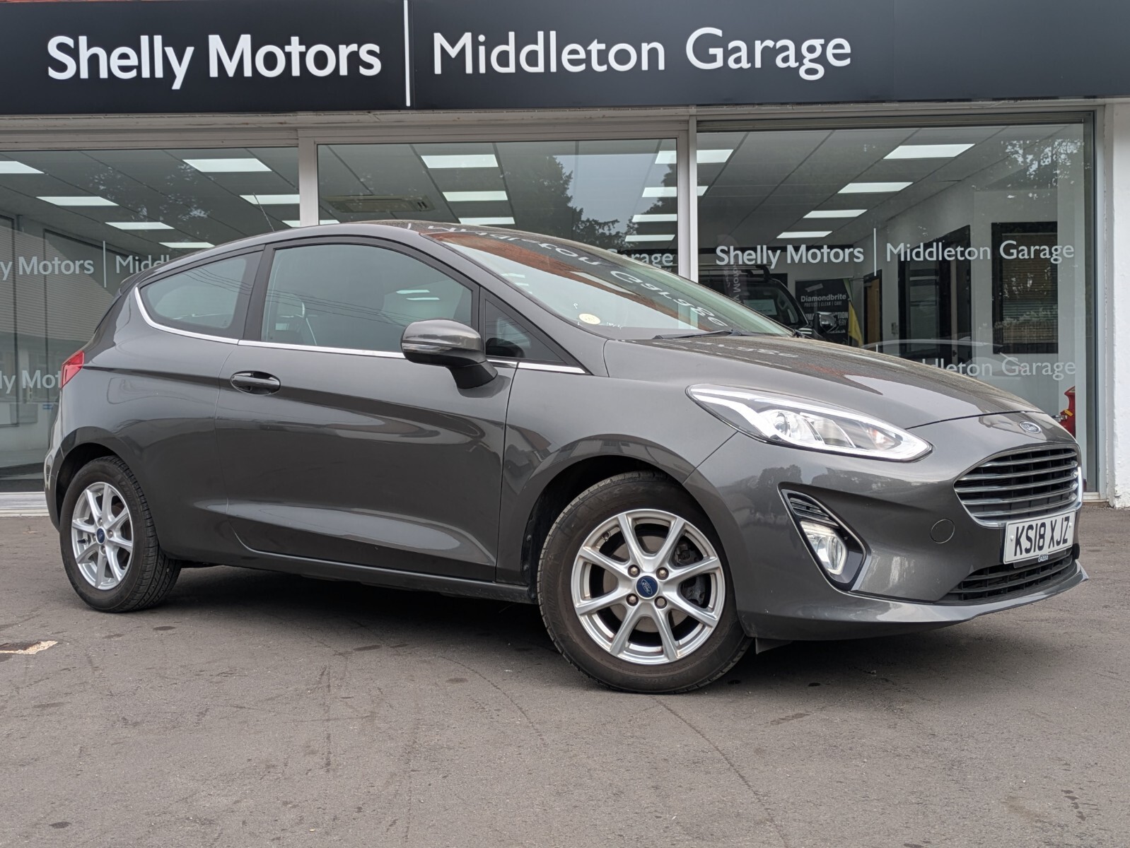 Main listing image - Ford Fiesta