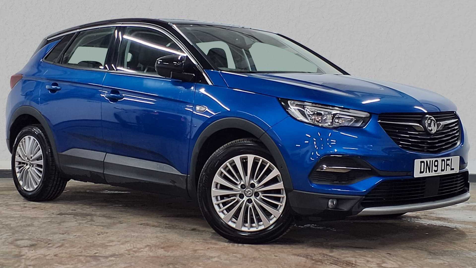 Main listing image - Vauxhall Grandland X