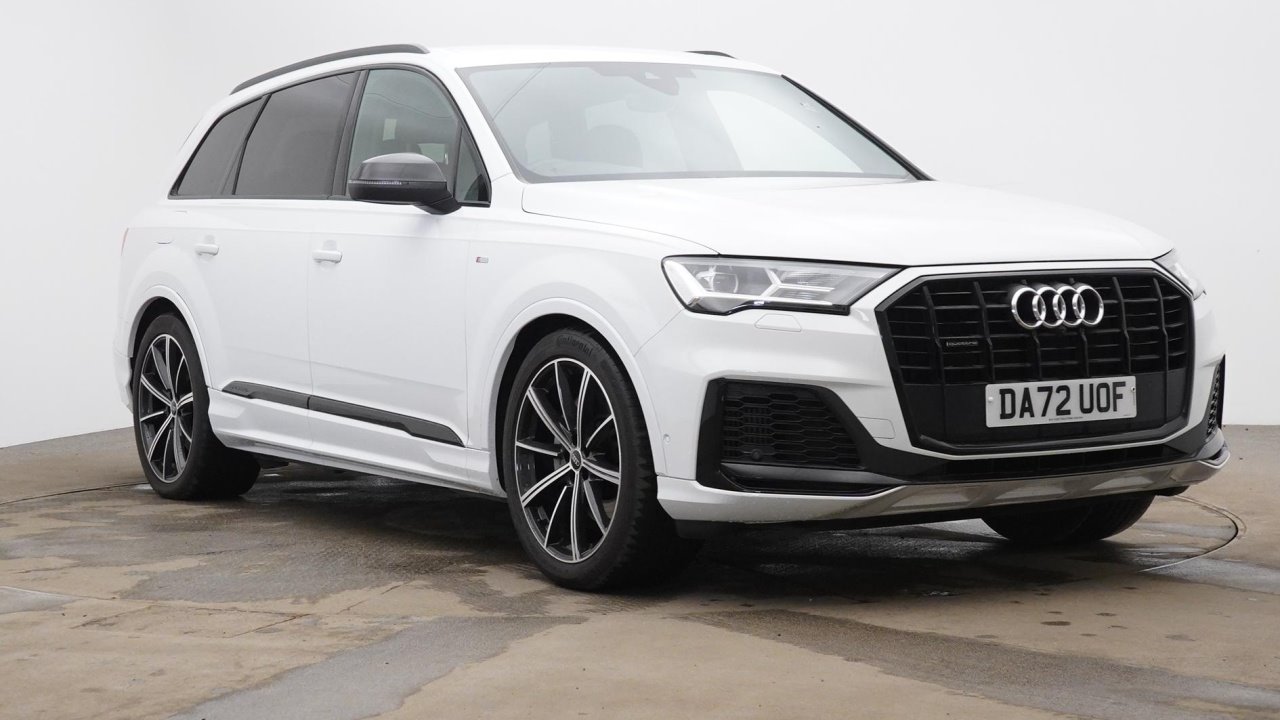 Main listing image - Audi Q7
