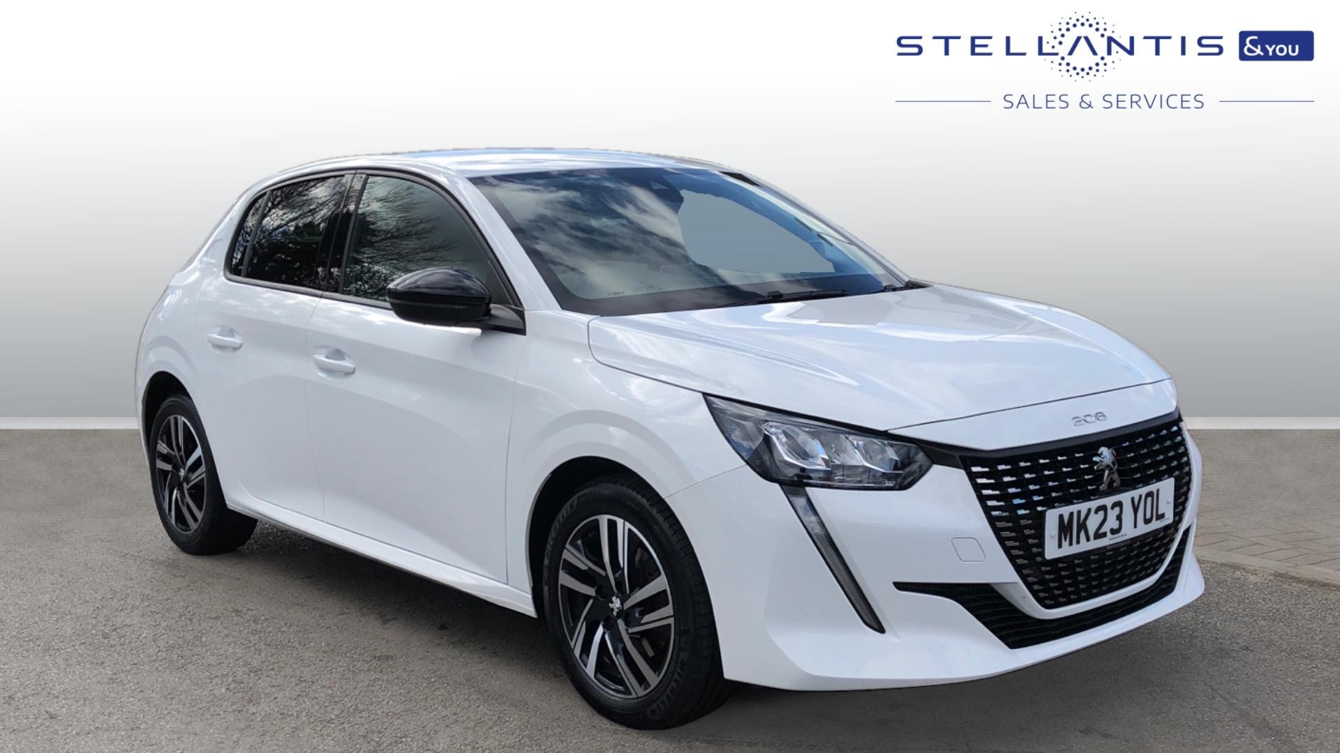 Main listing image - Peugeot 208