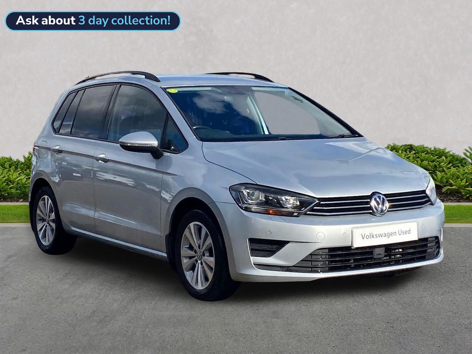 Main listing image - Volkswagen Golf SV