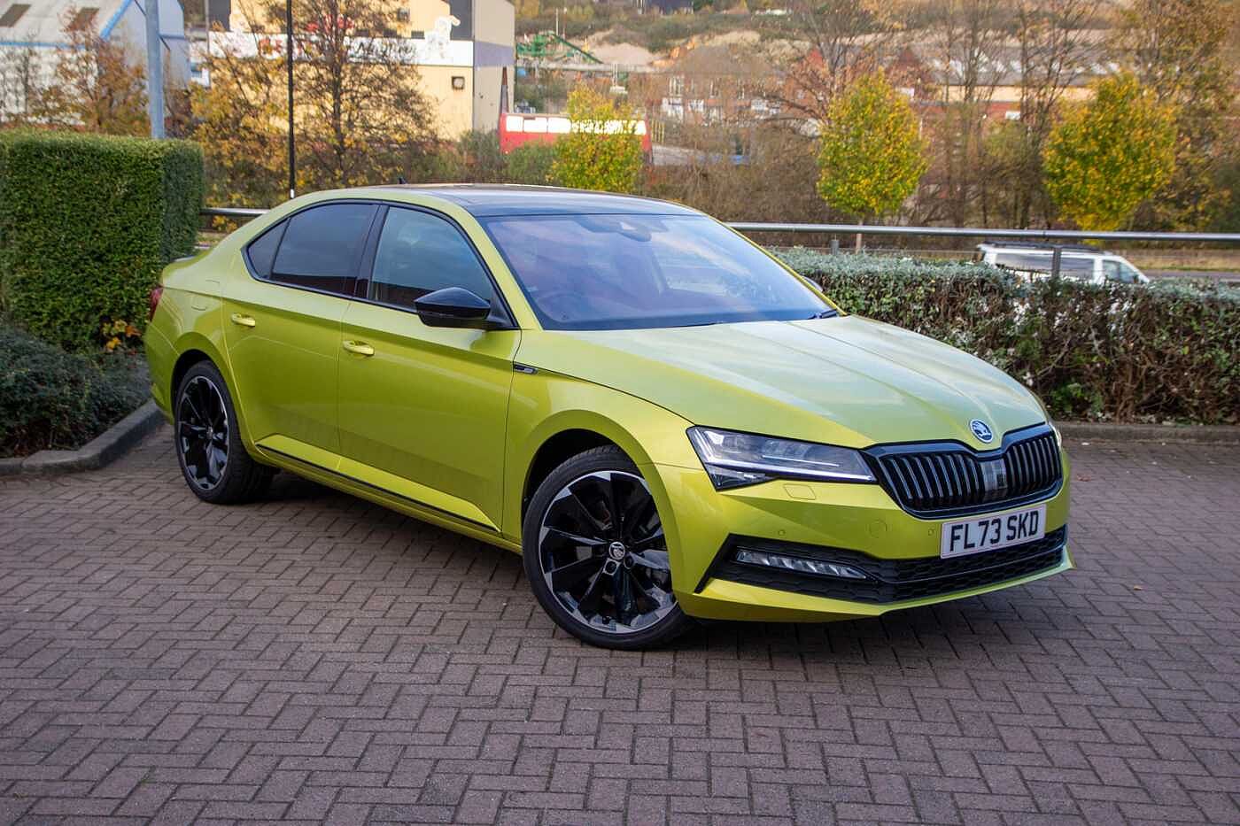 Main listing image - Skoda Superb