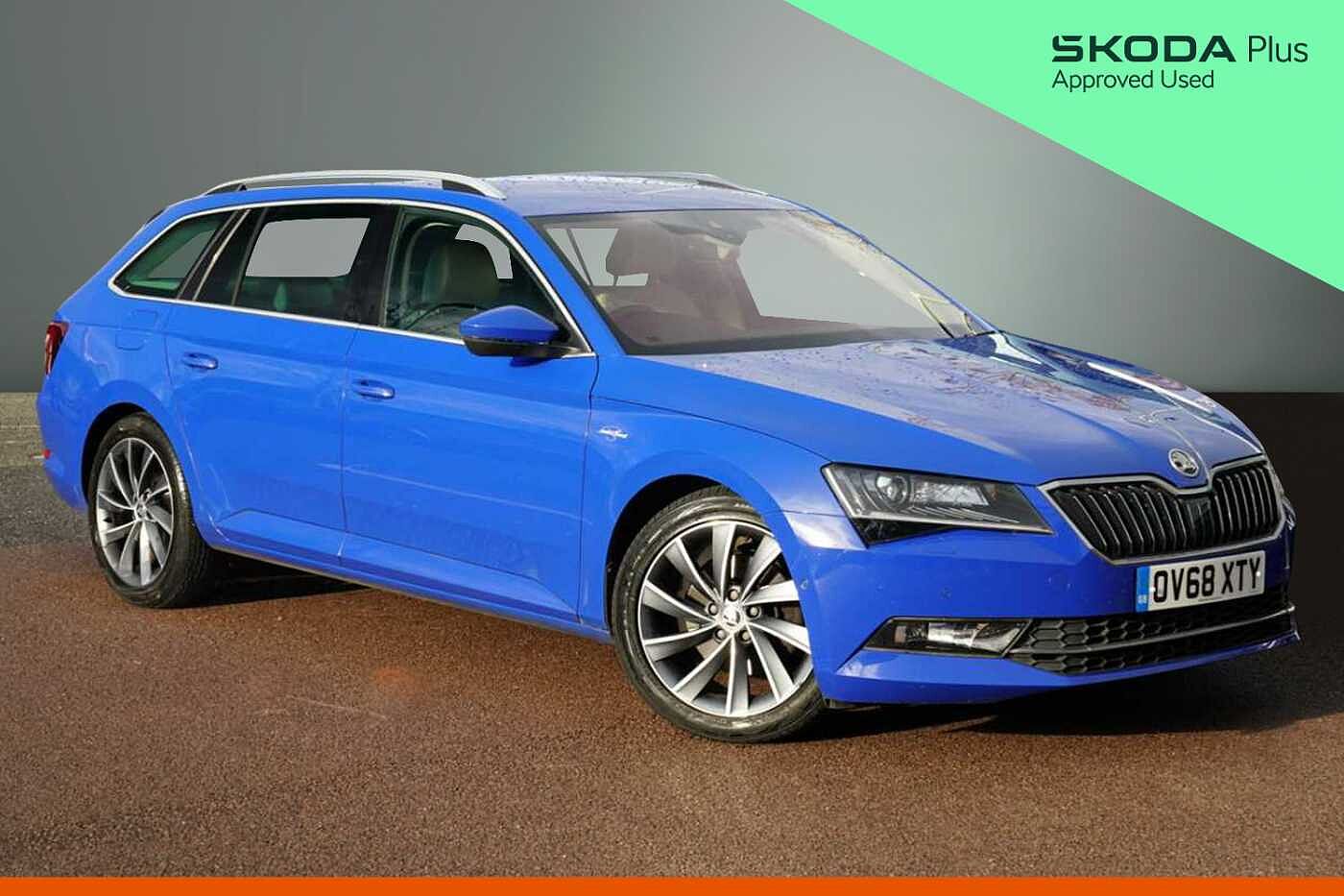 Main listing image - Skoda Superb Estate