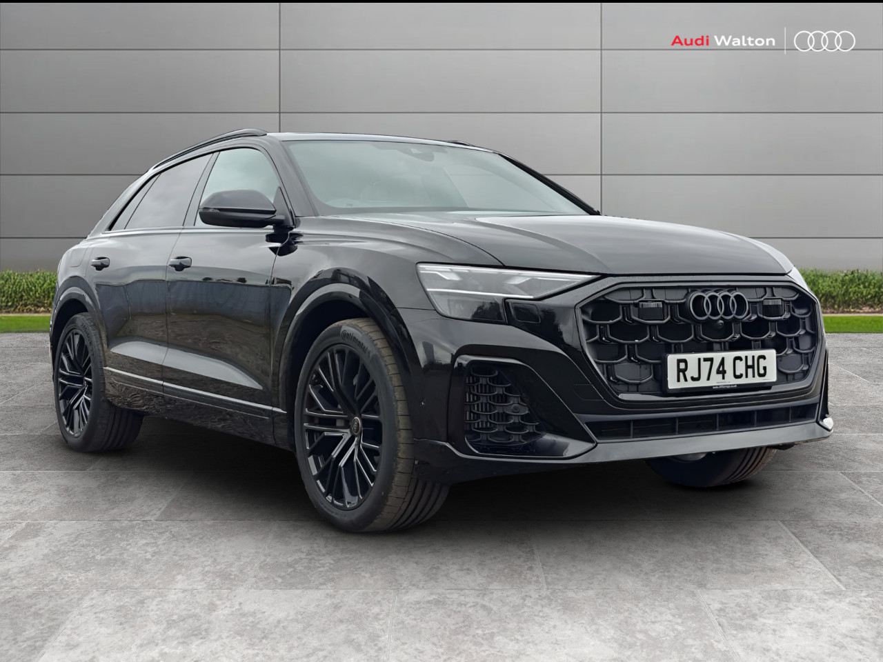 Main listing image - Audi Q8