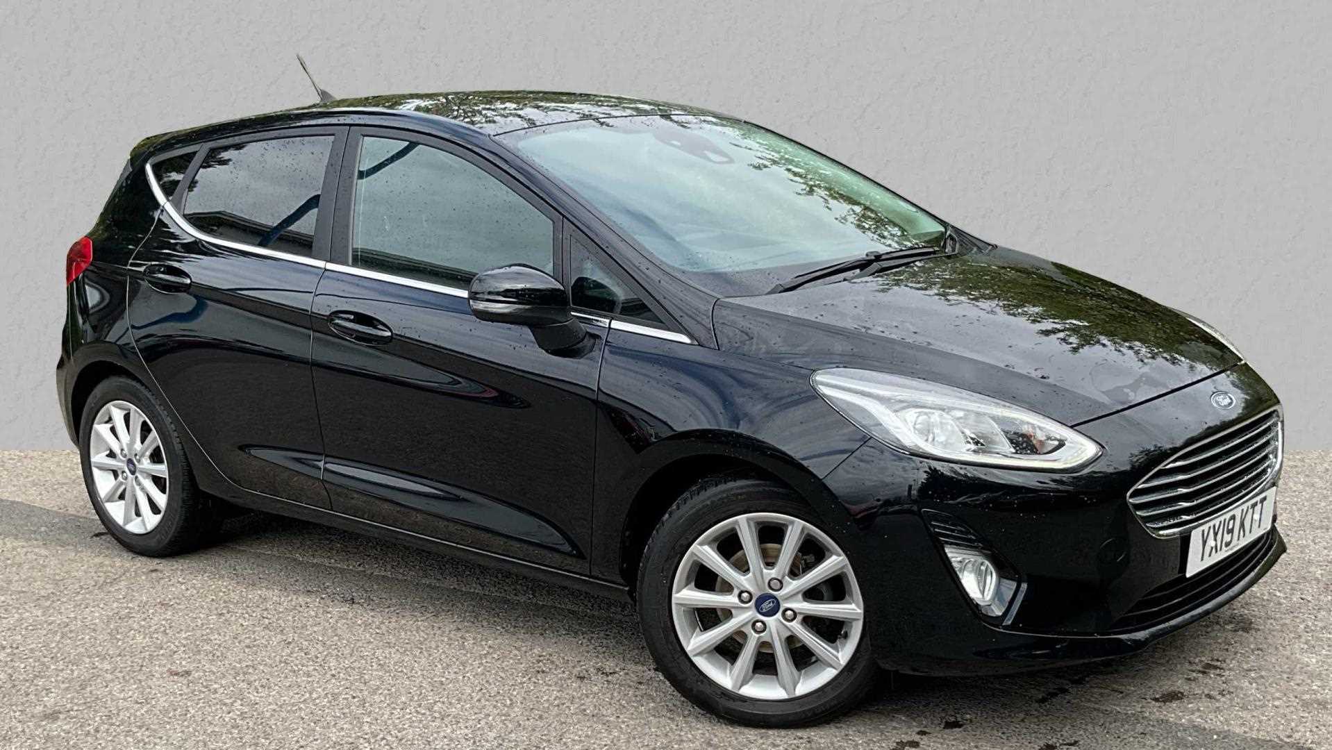 Main listing image - Ford Fiesta