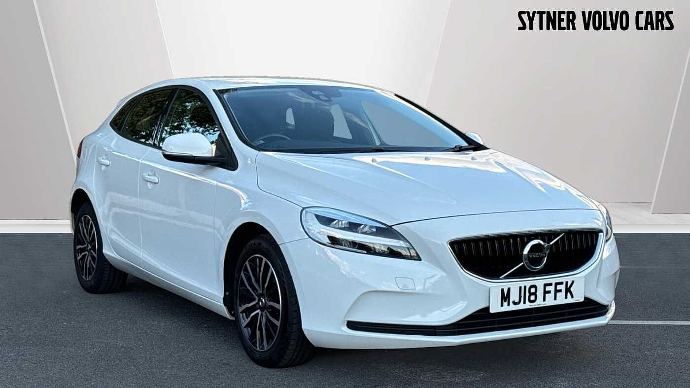 Main listing image - Volvo V40