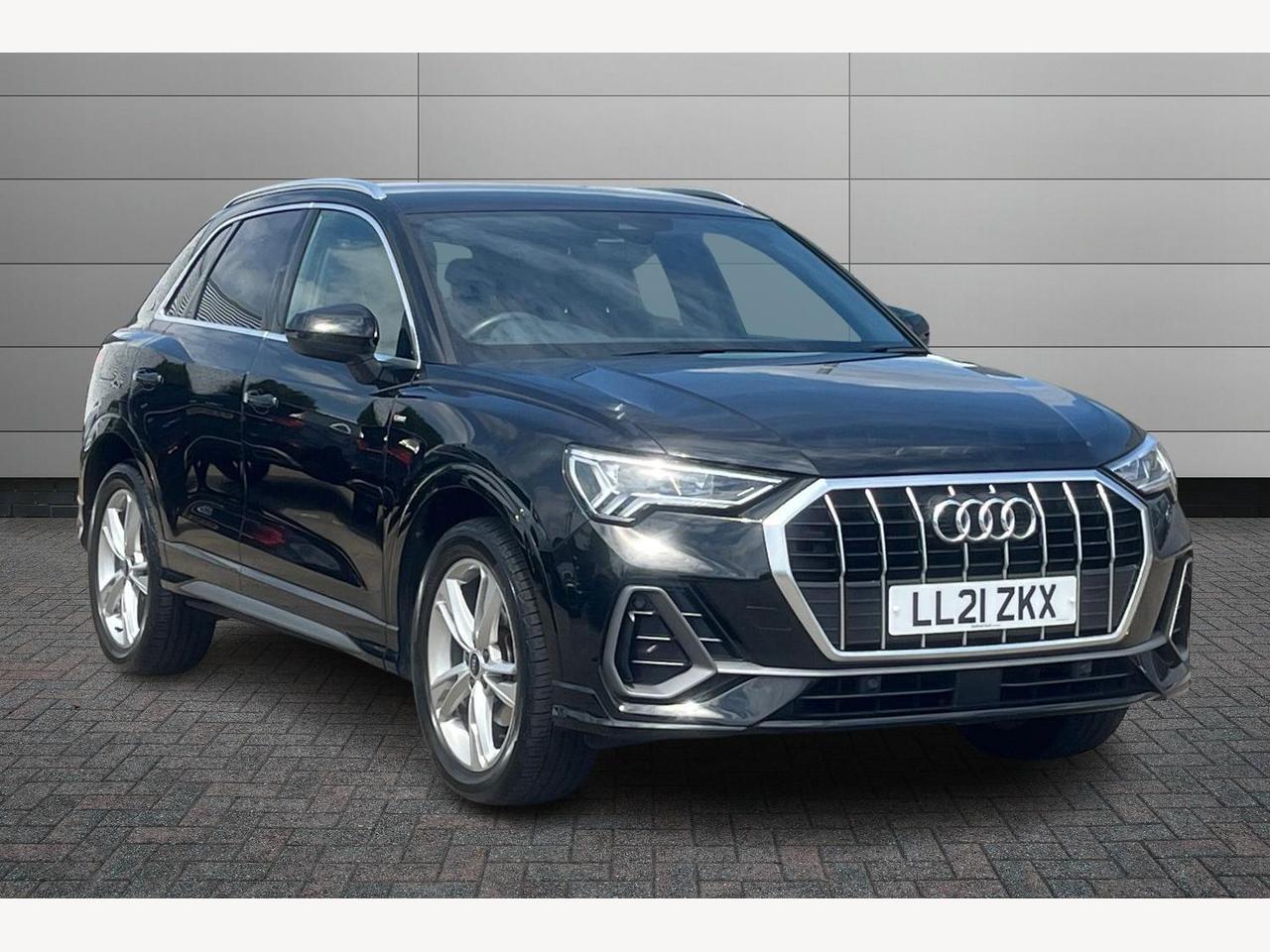Main listing image - Audi Q3