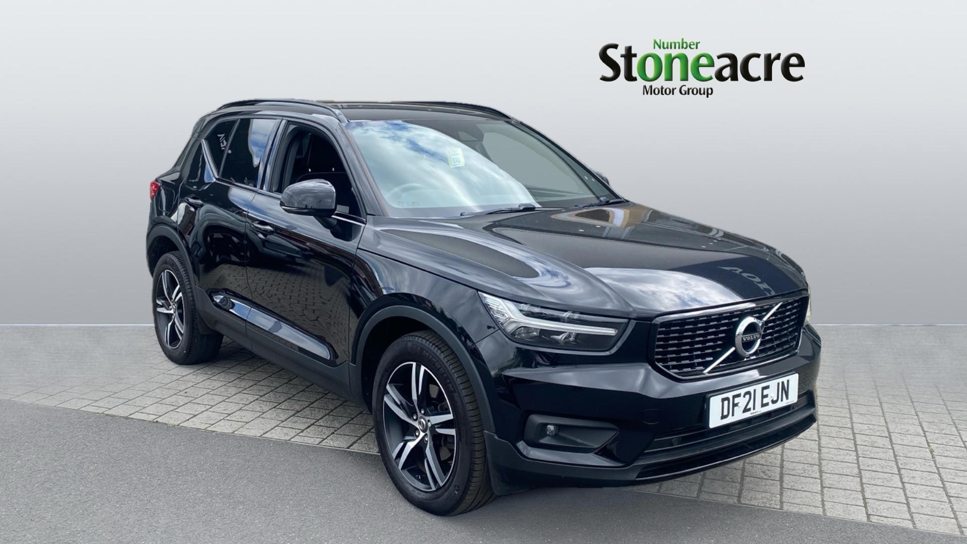 Main listing image - Volvo XC40