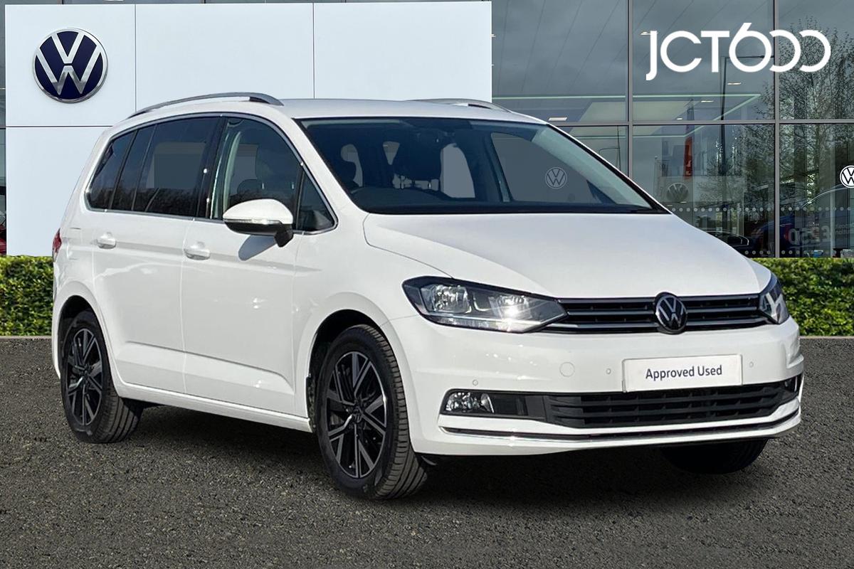 Main listing image - Volkswagen Touran